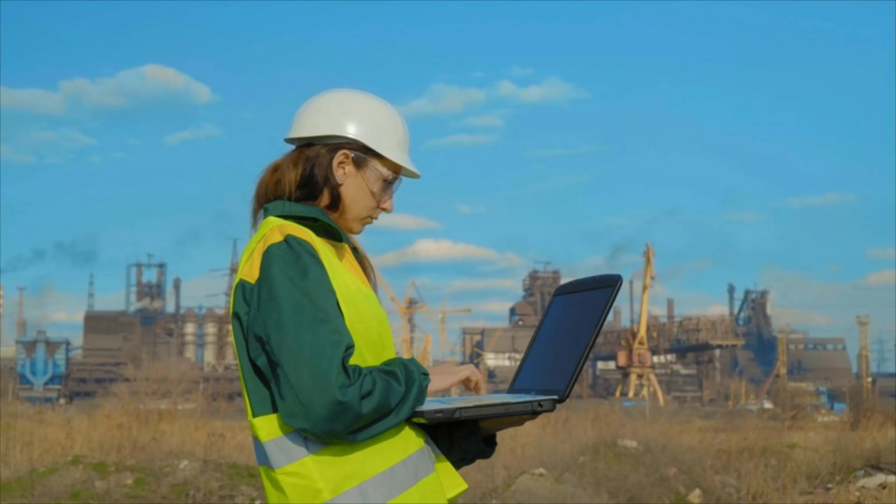 WATCH: What to know about the gender pay gap