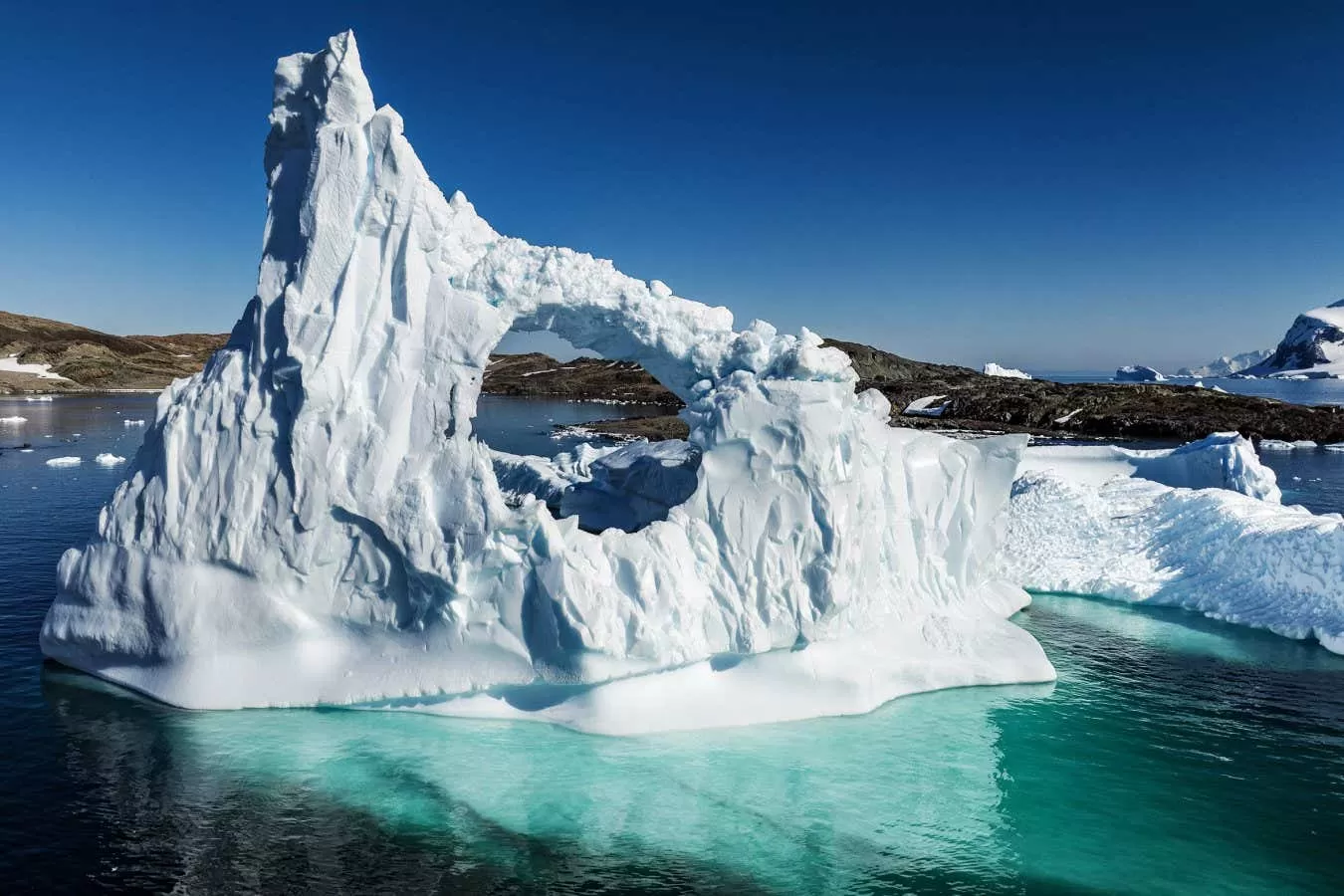 Warmer ocean is driving the Antarctic sea ice 'regime shift'