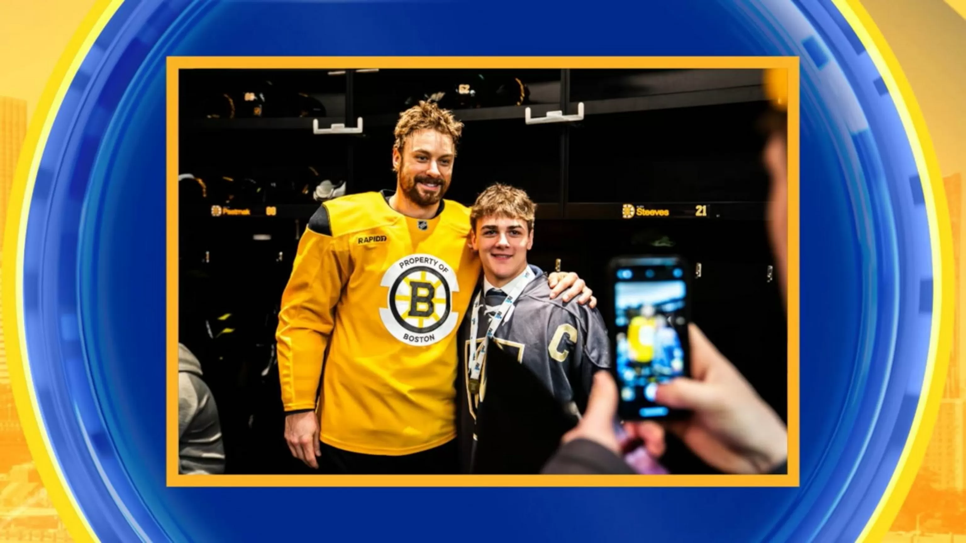 WATCH: Bruins welcome Rhode Island high school hockey team