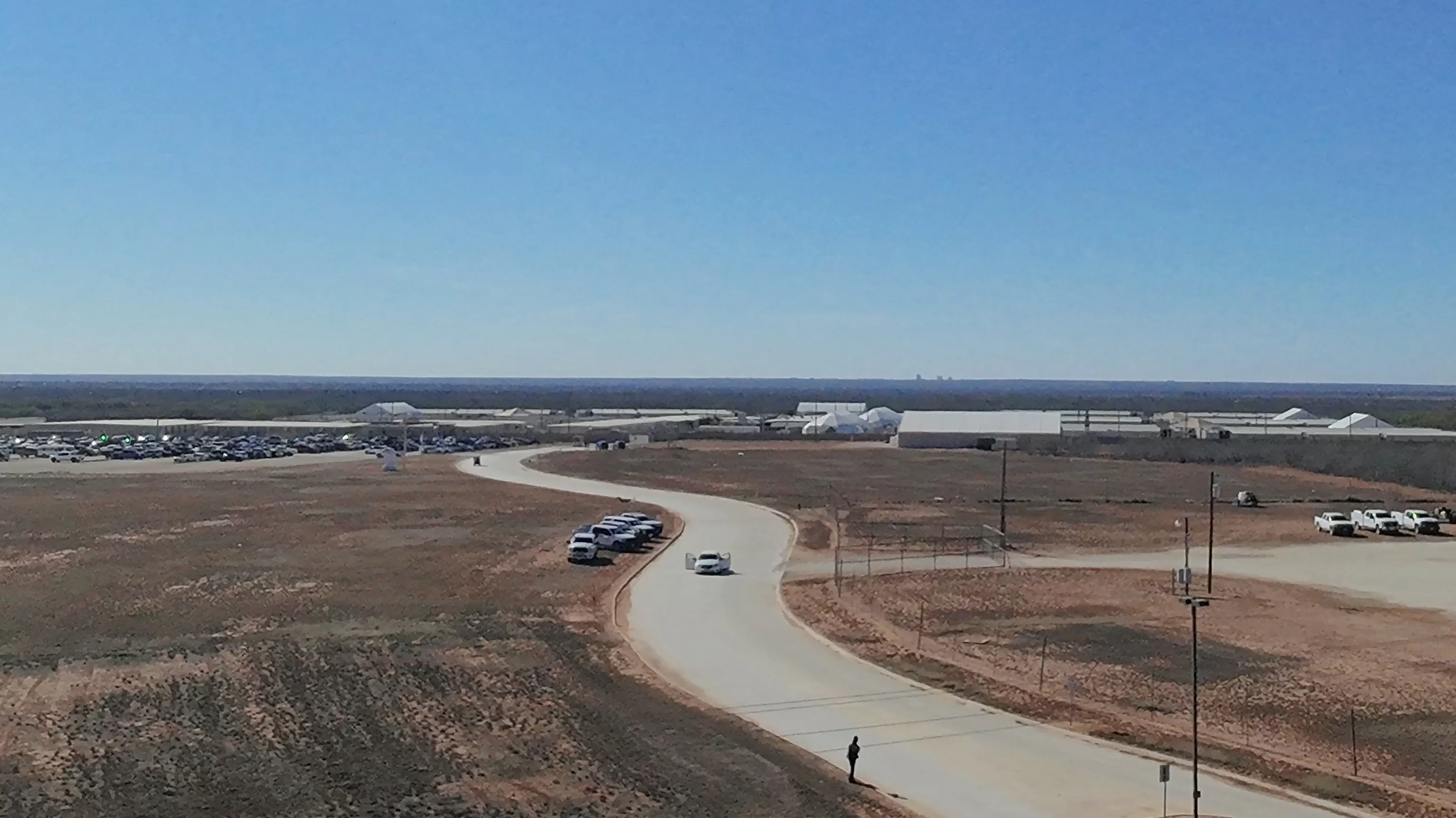 911 calls from ICE detention center underscore concerns about facility, advocates say