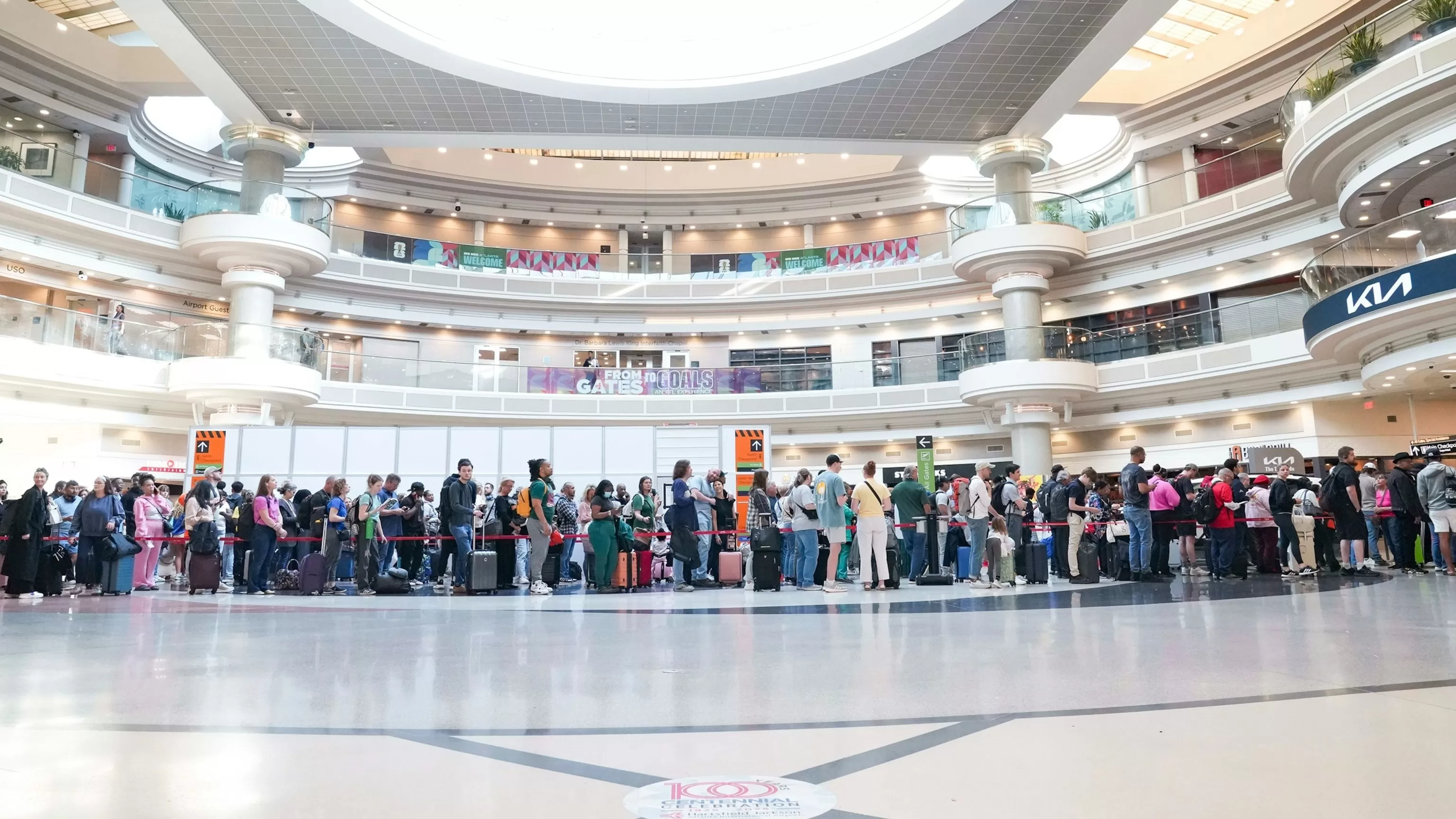 Tips to find airport security wait times amid TSA staffing shortages