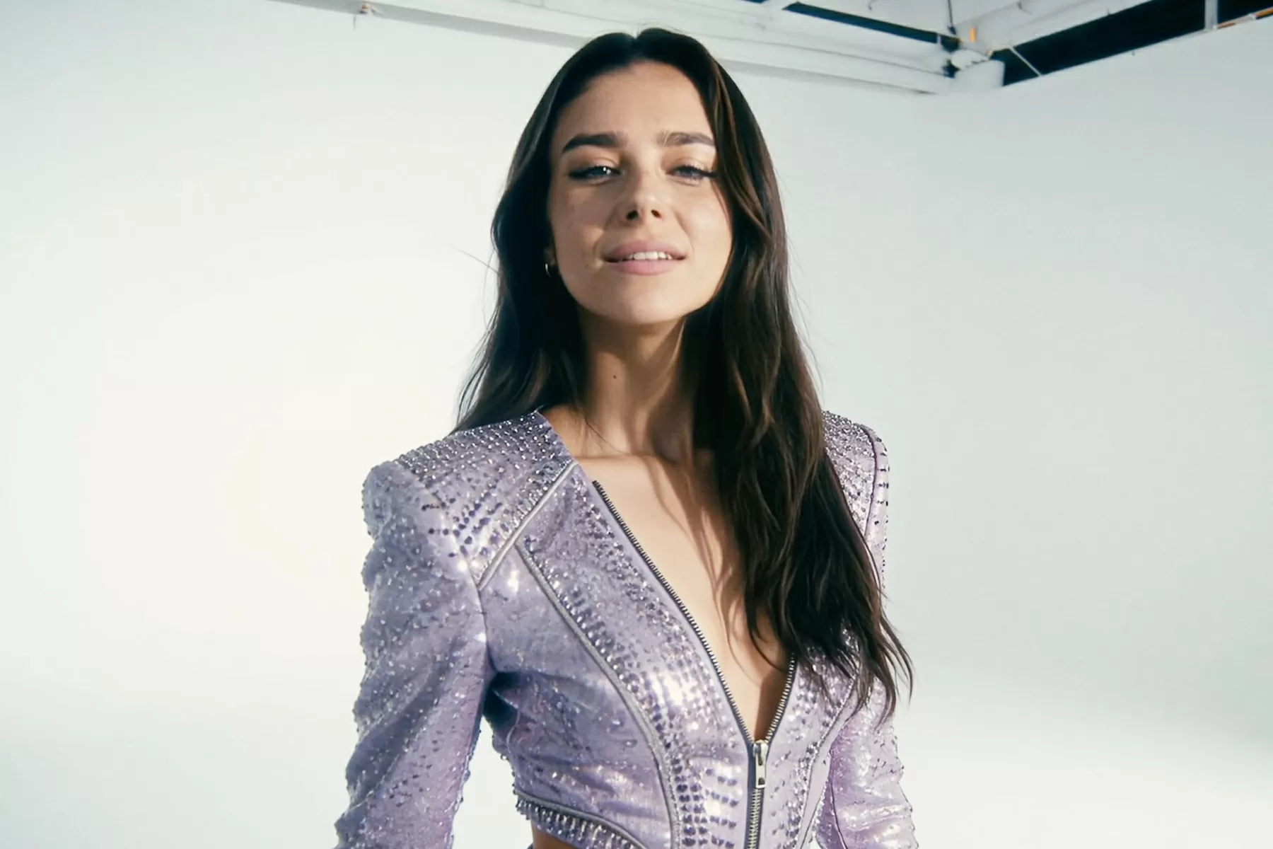 AI-Generated ‘Actress’ Tilly Norwood Drops Music Video for ‘Take the Lead’: ‘I’m Just a Tool, But I’ve Got Life’