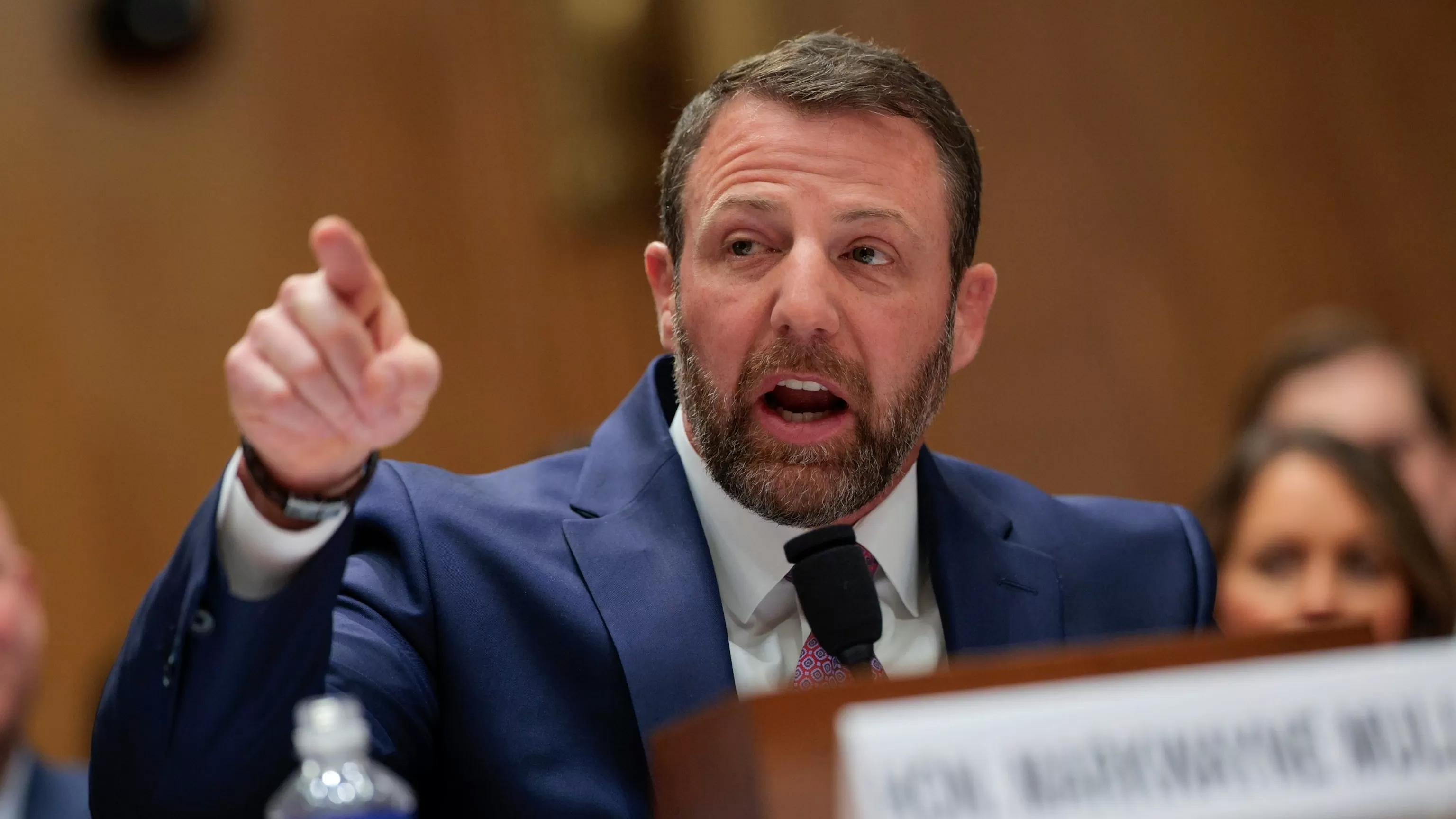 'I shouldn't have said that': Mullin expresses regret for comments about Alex Pretti