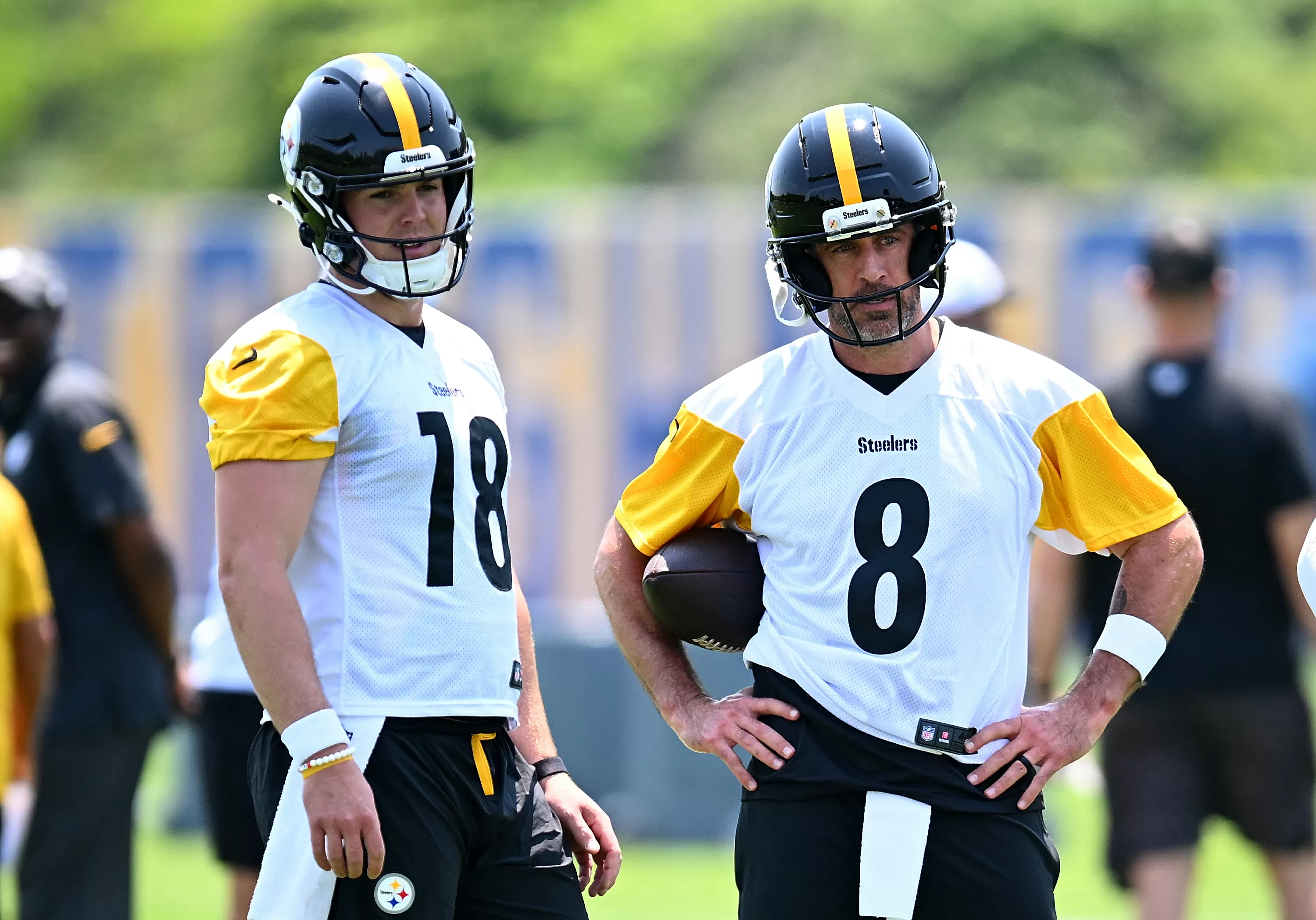 Steelers’ Aaron Rodgers Gives Heartfelt Message to Teammate Will Howard