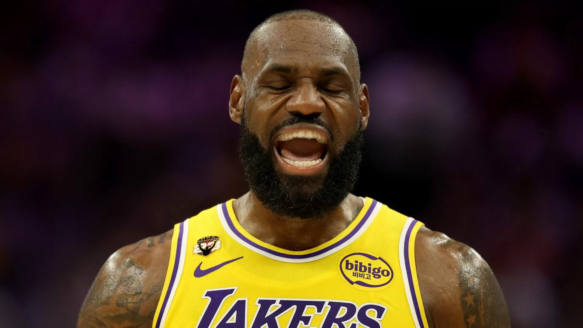Lakers Star LeBron James’ Status Revealed After Elbow Injury vs Nuggets