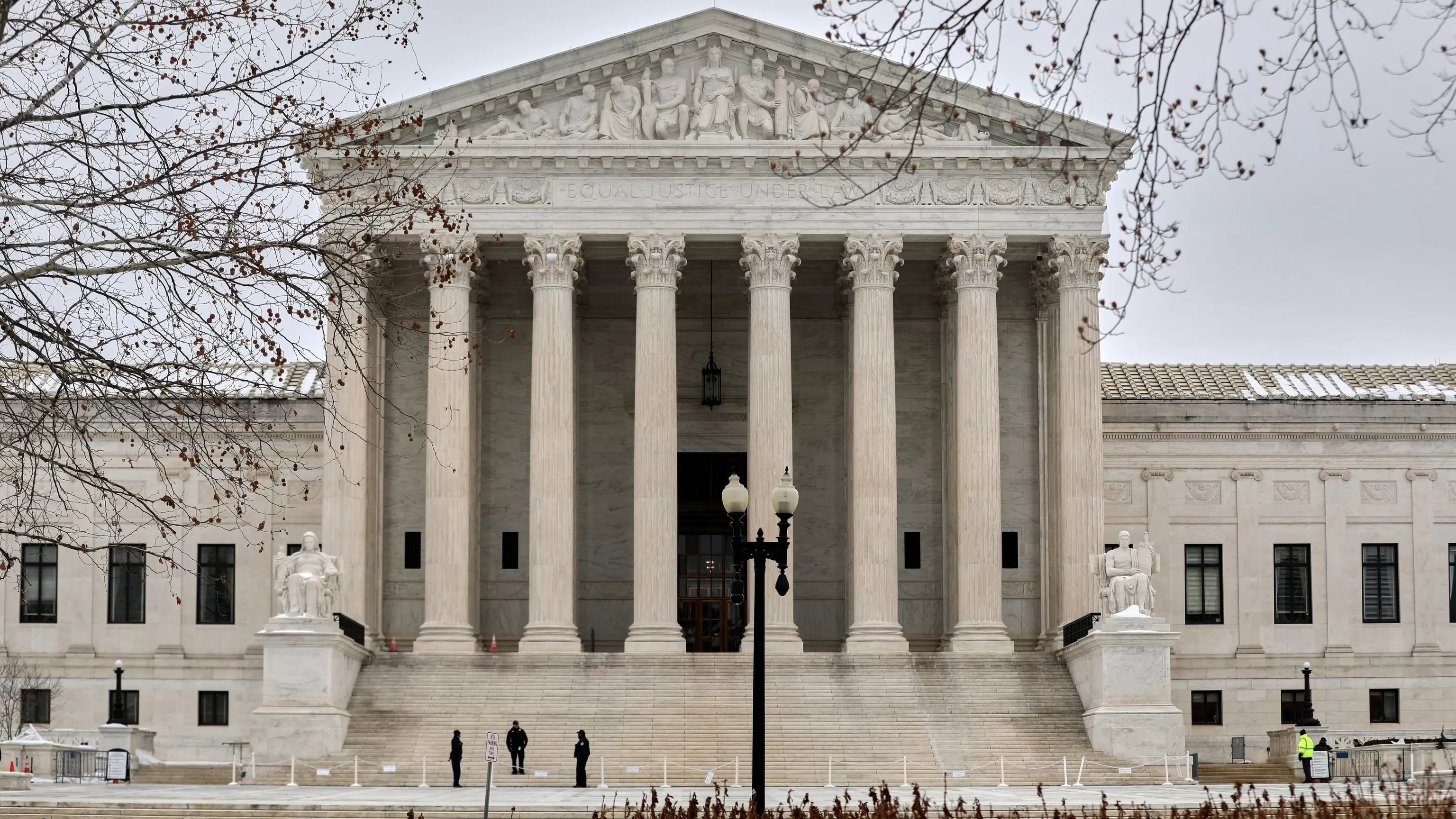 Supreme Court revives suit from evangelical Christian challenging restrictions on demonstrations