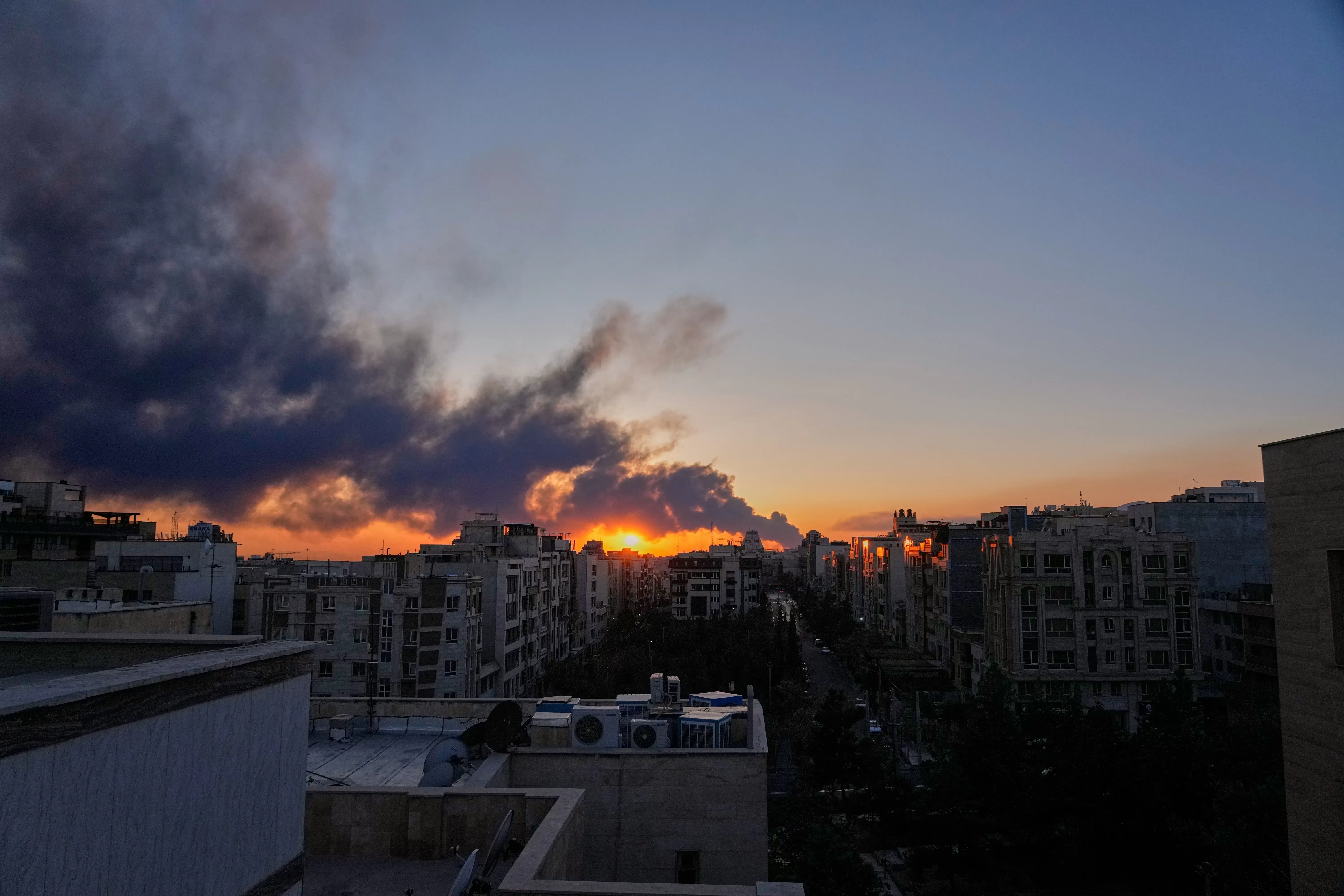 Iranians Bombed in Cities Flee to Countryside