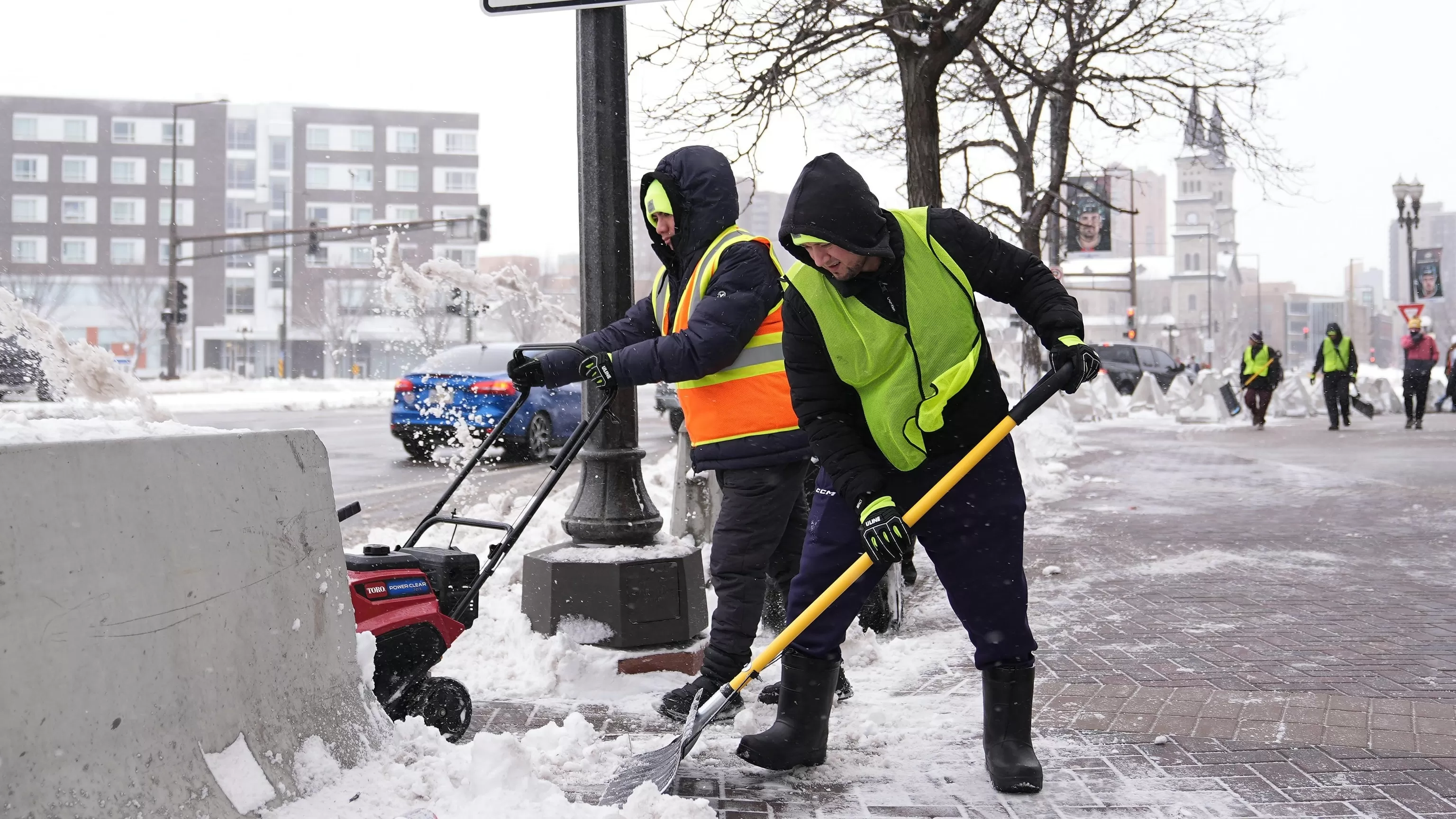 Severe storms pummel parts of US with snow and high winds and raise tornado threat