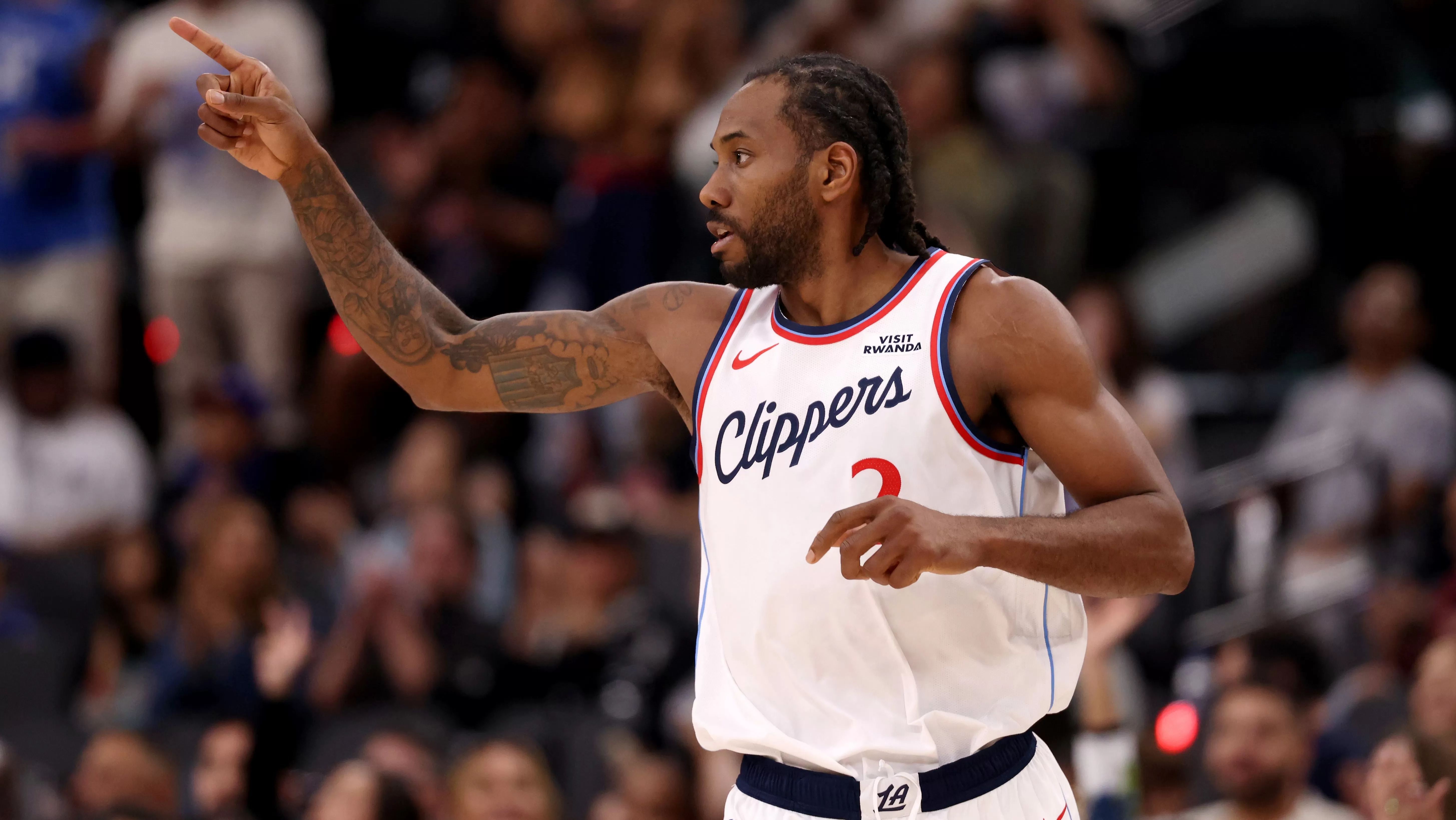 Sixers Reportedly Tried to Make Shocking Kawhi Leonard Move Before Trade Deadline