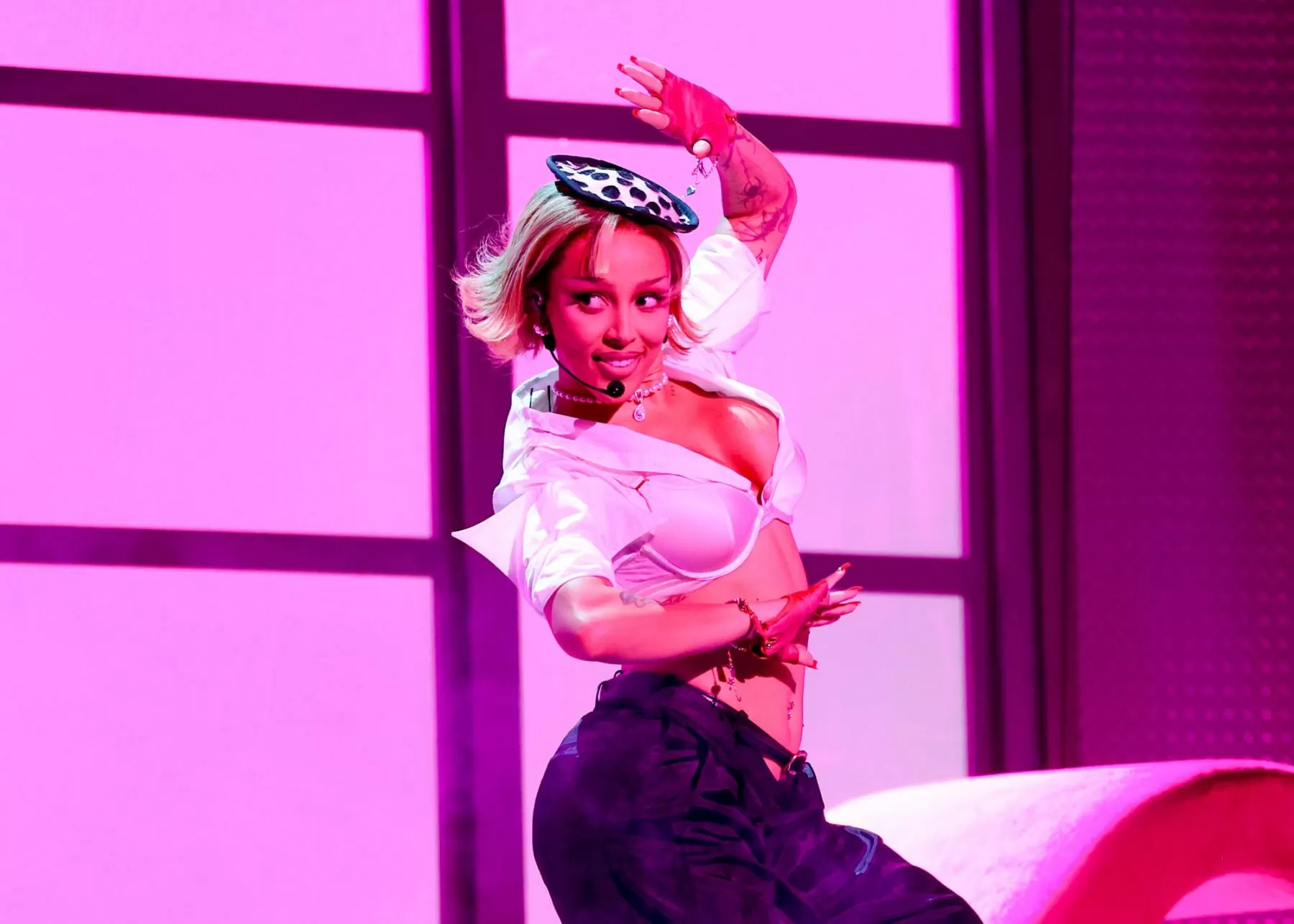 Where to Watch Doja Cat, Benson Boone & Vince Staples at Taco Bell’s ‘Live Más Live’ Online