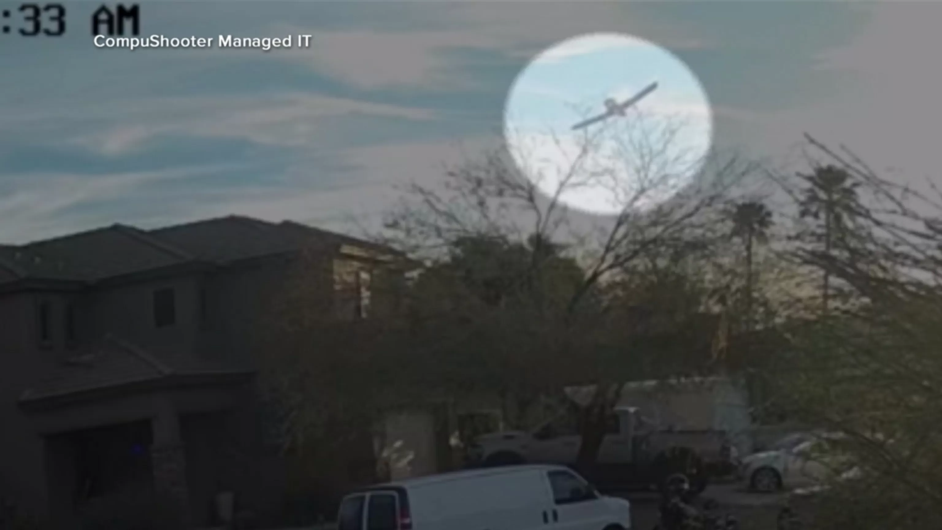 WATCH: Small plane crashes in Phoenix neighborhood