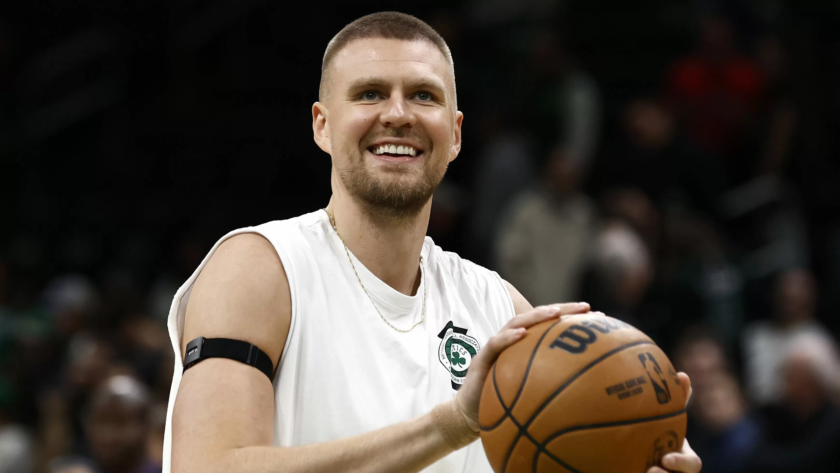 Warriors Get Big Step From Kristaps Porzingis Amid Mystery Illness
