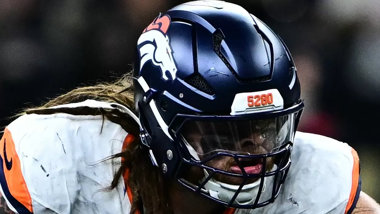 Broncos Adjust Plans With Durable $72 Million 2-Time All-Pro
