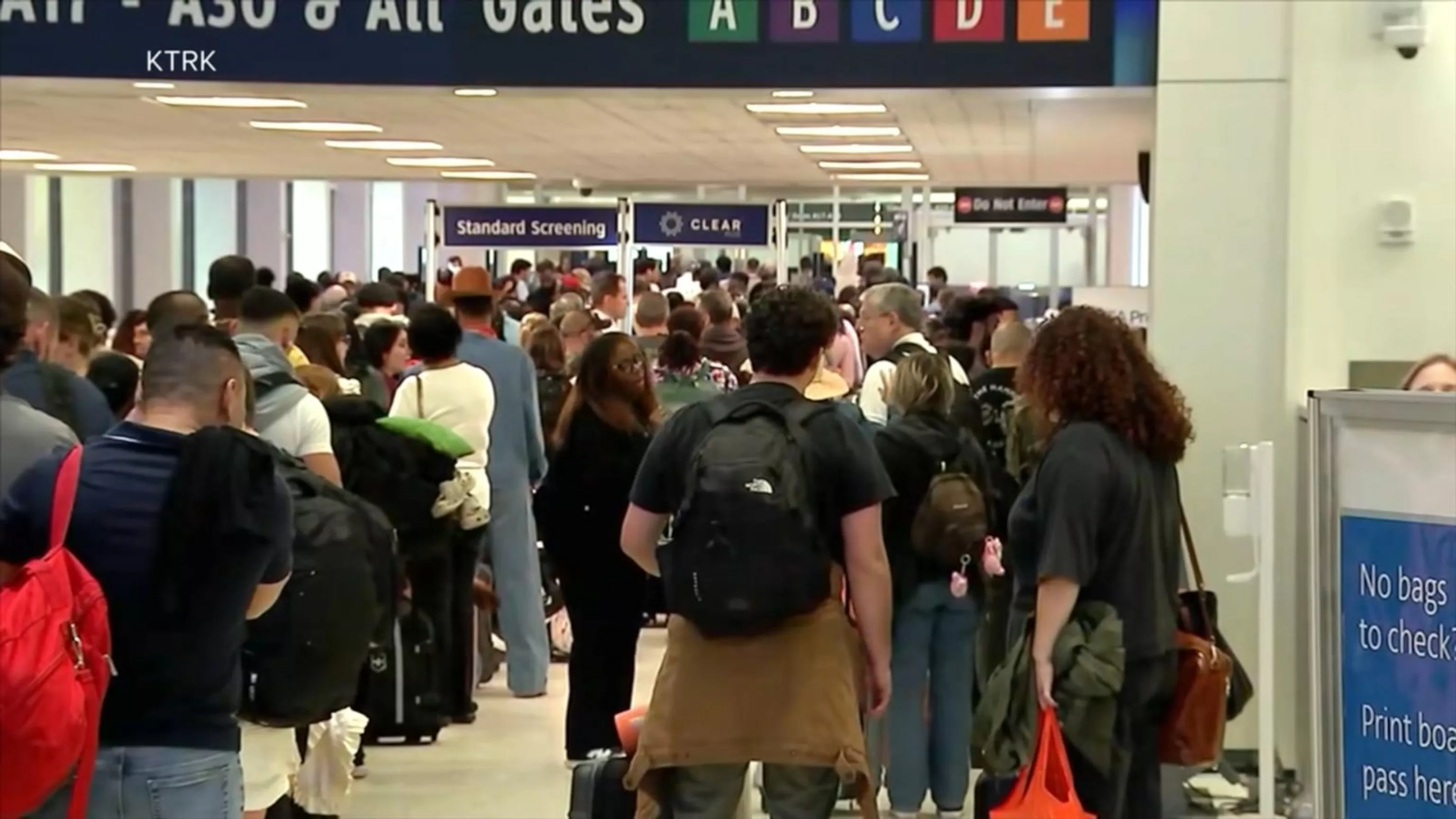 WATCH: TSA lines stretch into parking lot at some of America's busiest airports