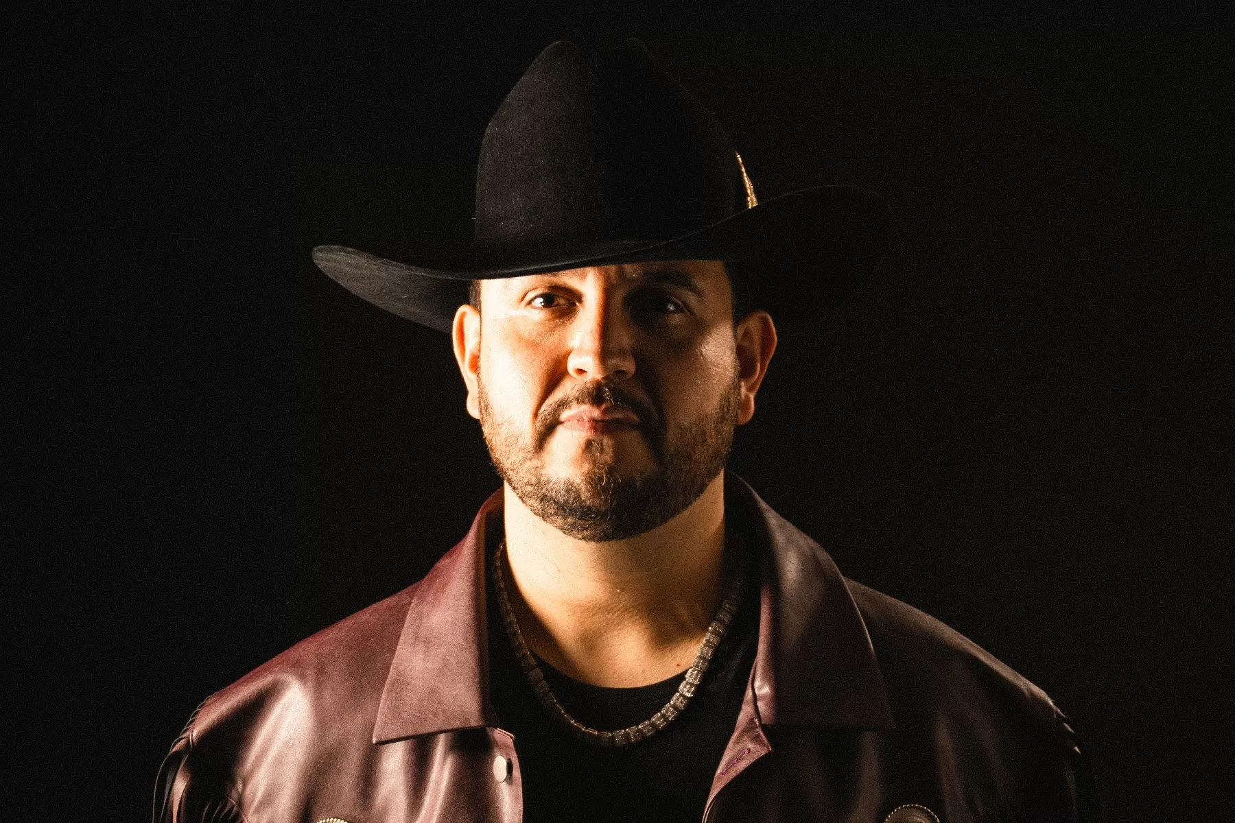 Eden Muñoz’s ‘Mi Yo De Antes’ Hits No. 1 on Regional Mexican Airplay Chart: ‘It’s Like a Big Hug to the Entire Team’