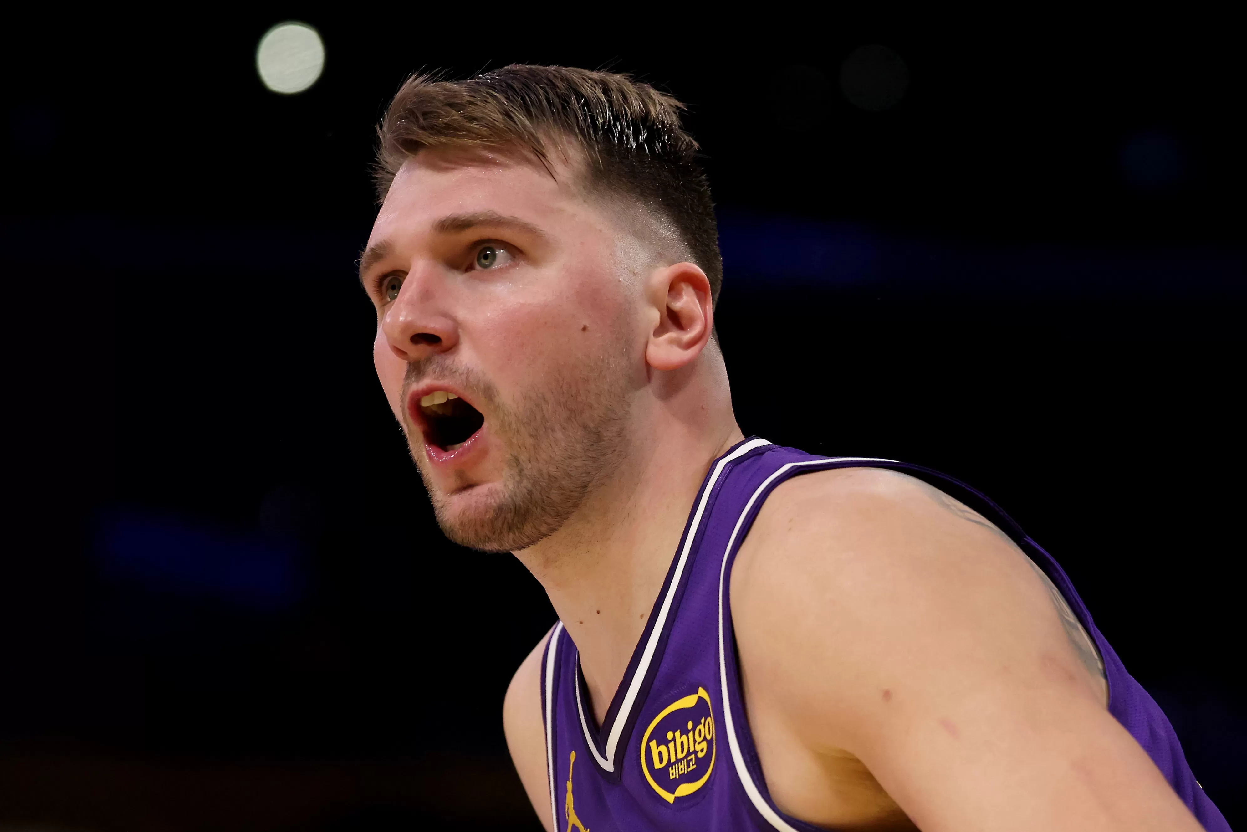 Injury Expert Fears the Worst for Luka Doncic, Lakers After Hamstring Setback