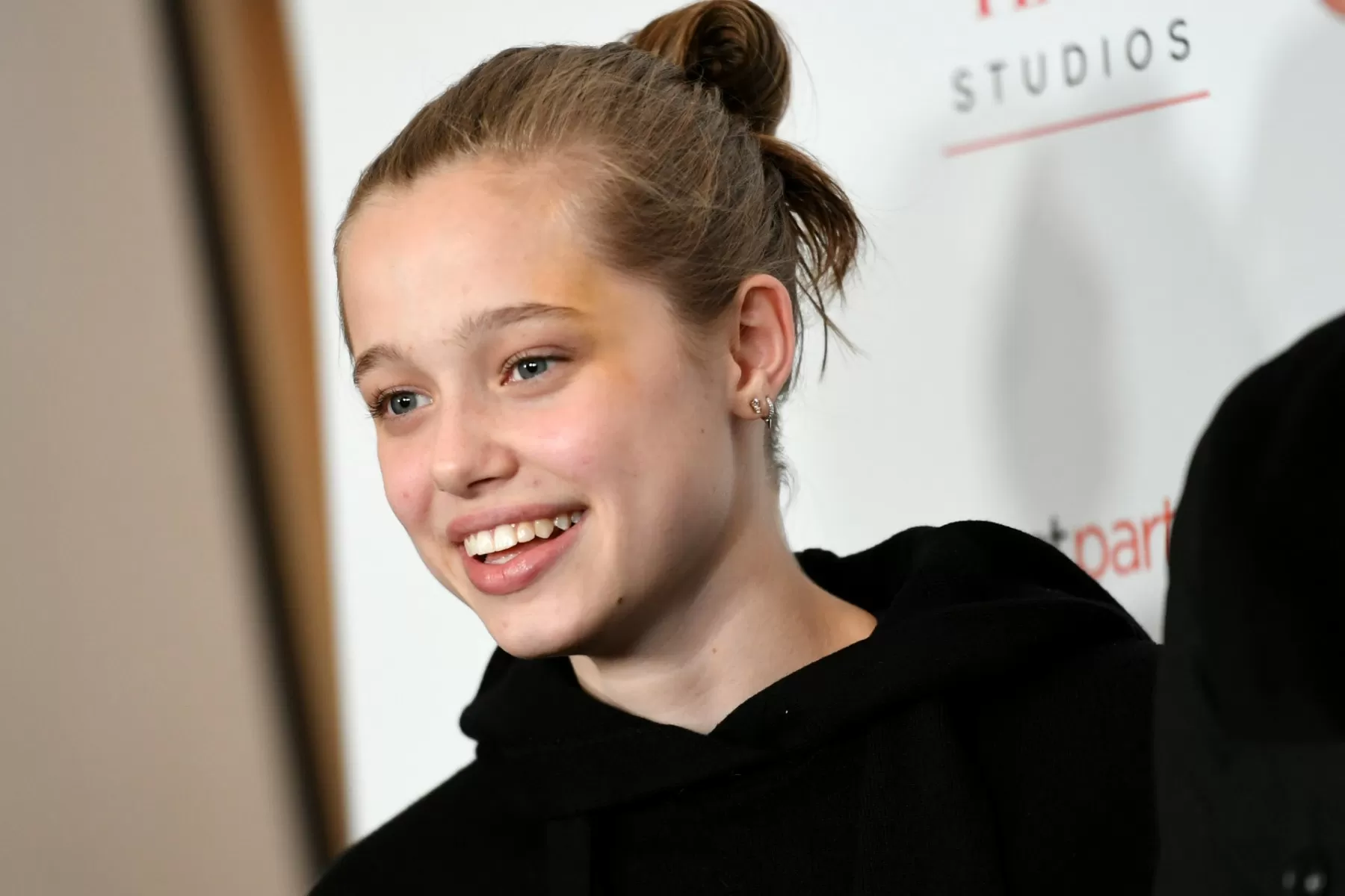 Angelina Jolie’s Daughter Shiloh Makes Surprise Cameo in Dayoung’s ‘What’s a Girl to Do’ Music Video: Watch