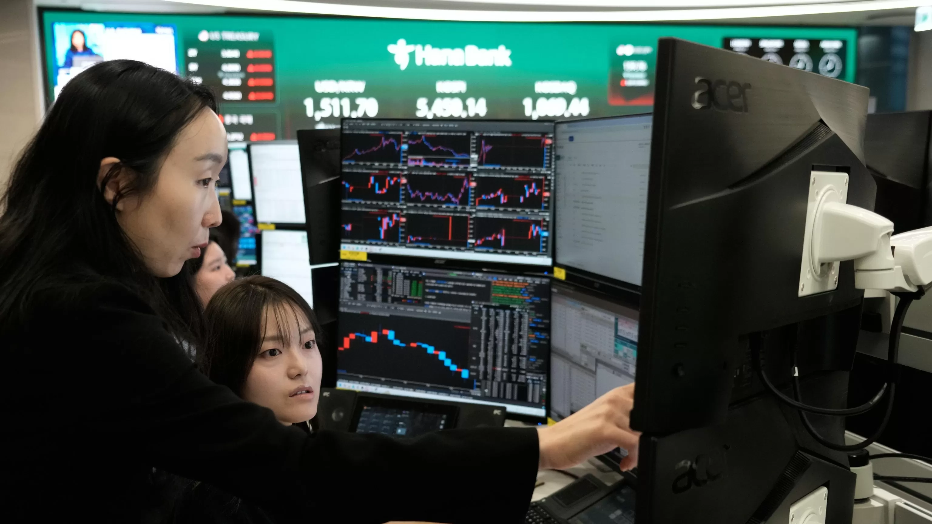 Asian shares mostly gain as focus turns to a deadline issued by President Trump on Iran