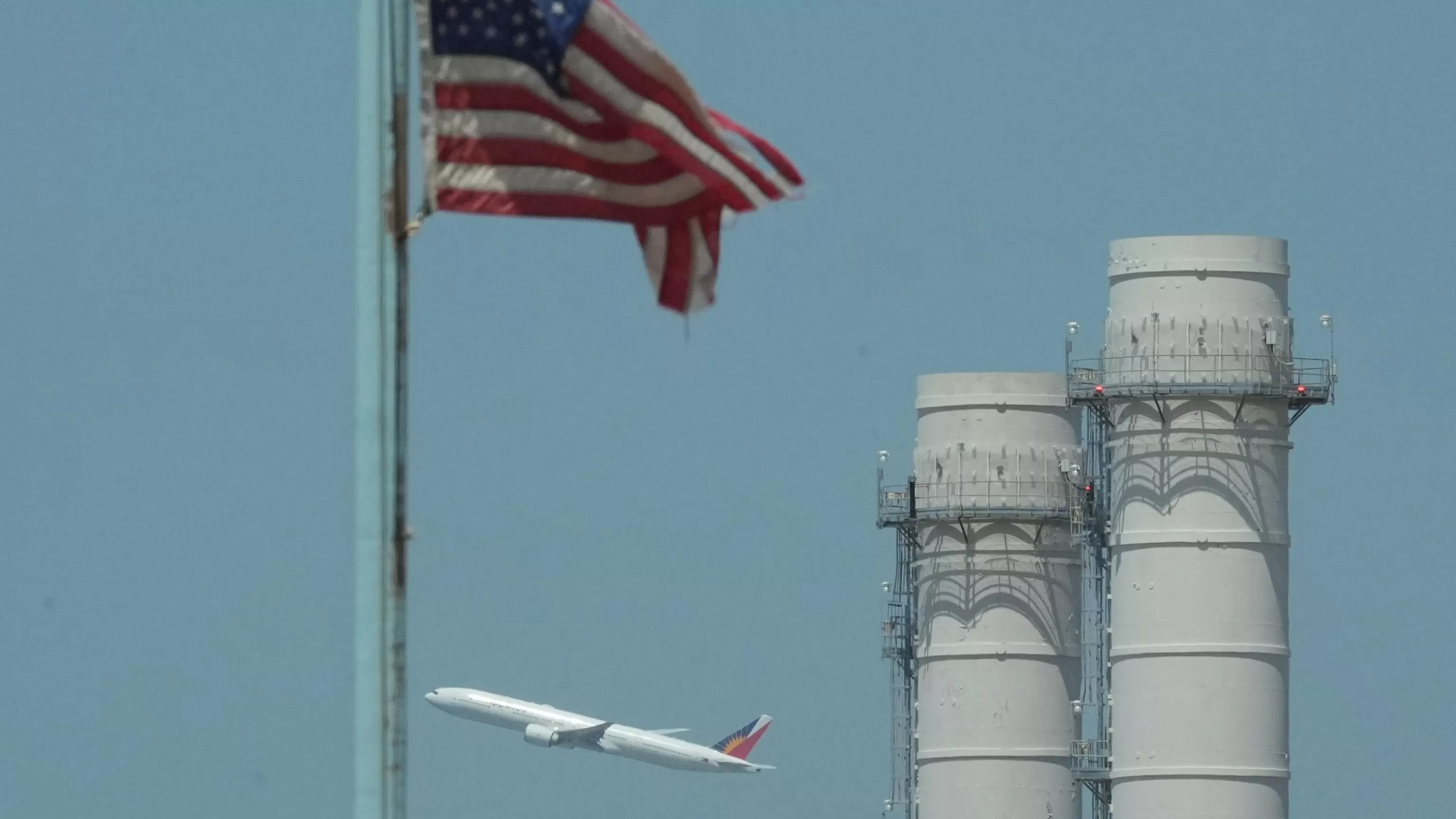 What consumers can do as the Iran war impacts the cost and availability of flights