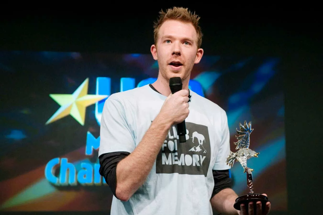 Unprecedented insight into memory champion's brain reveals his tricks