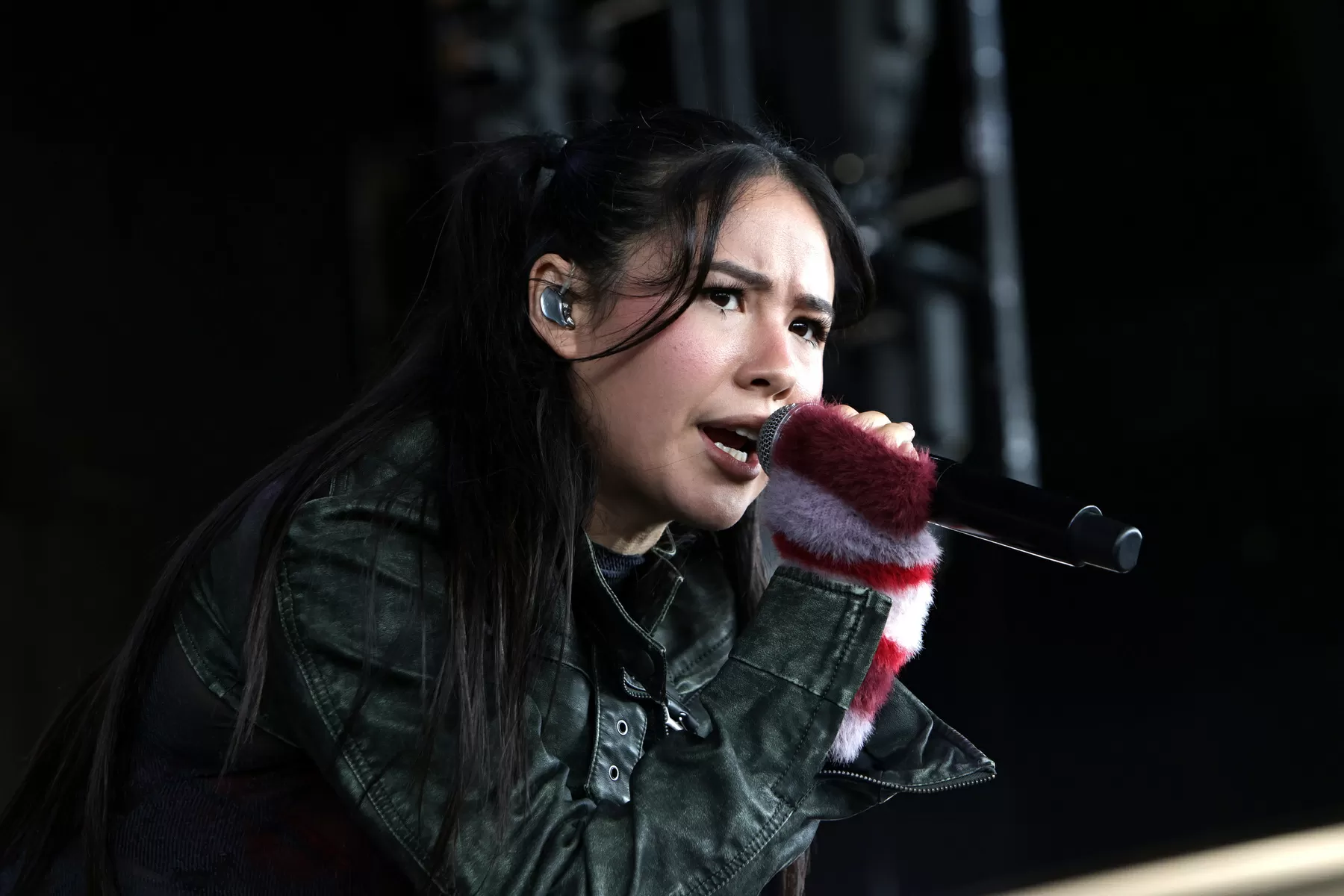 Signed: Emei Inks With Atlantic/Nice Life; Sara Bareilles Jumps to CAA