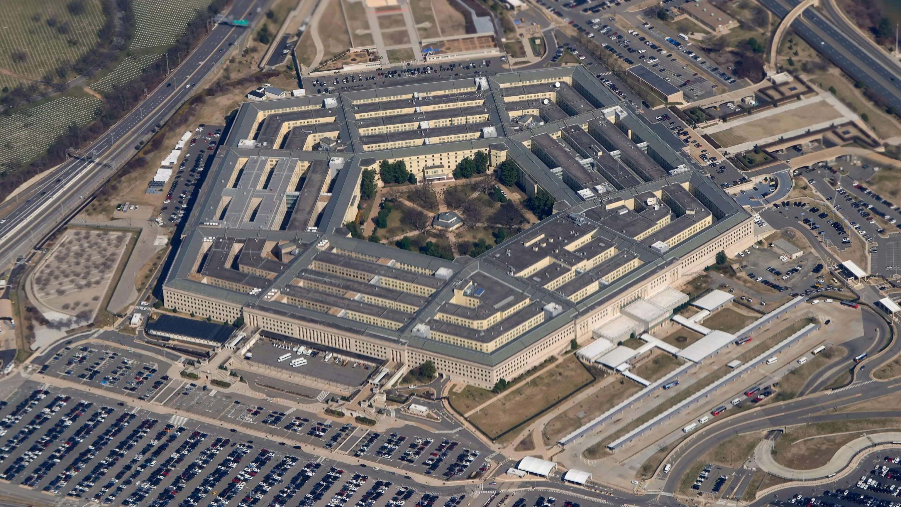 Head-on bus crash near Pentagon stop injures 23, including Defense Department workers