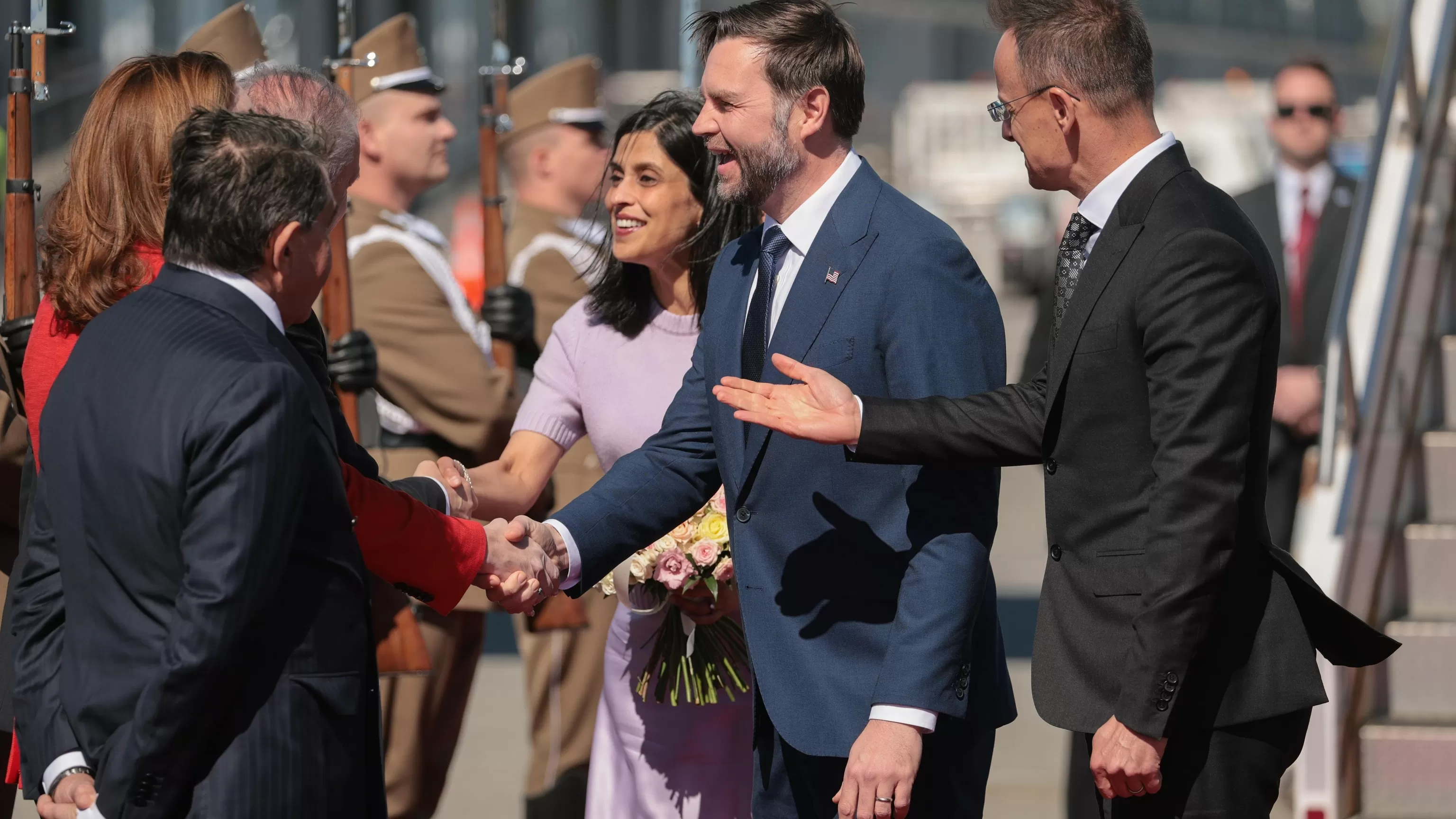 Vance arrives in Hungary hoping to boost Orbán's election campaign